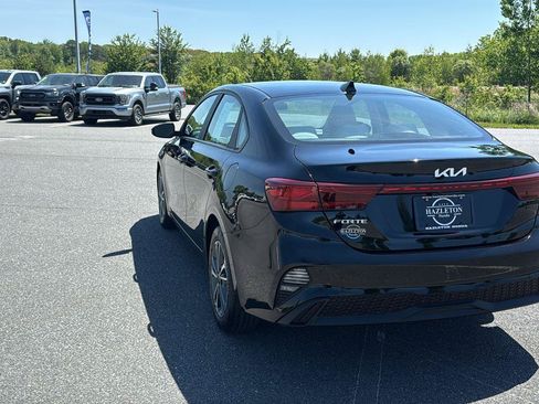 Used 2023 Kia Forte LXS w/ LXS Technology Package FWD image 7