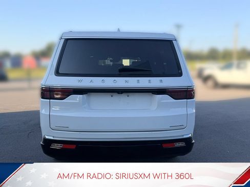 Used 2023 Jeep Wagoneer L Series II w/ Rear Seat Video Group 1 AWD/4WD image 3