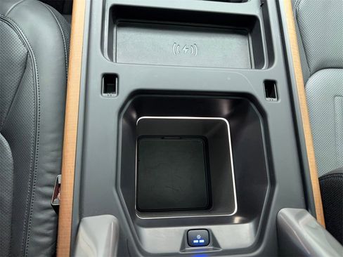 Used 2024 Land Rover Defender 130 X image 32