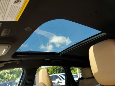 Certified 2022 Lincoln Corsair Reserve w/ Elements Package image 19