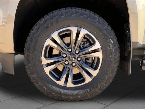 Used 2021 Chevrolet Colorado Z71 AWD/4WD image 12