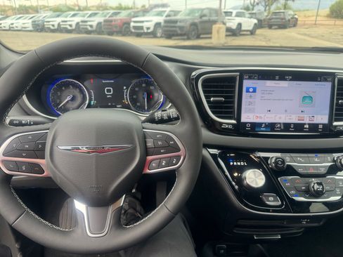 New 2026 Chrysler Voyager LX FWD image 11