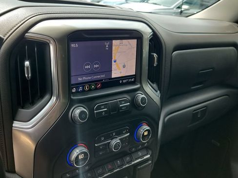 Used 2019 Chevrolet Silverado 1500 LTZ w/ LTZ Premium Package AWD/4WD image 23