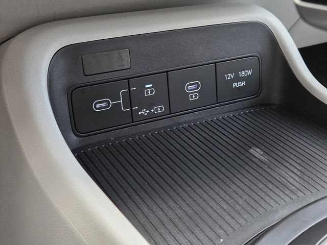 Used 2025 Hyundai Kona SEL AWD/4WD image 31