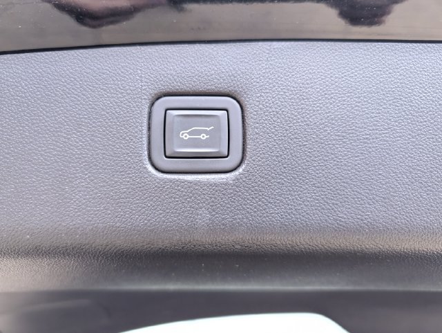 Used 2024 Chevrolet Blazer LT w/ Sound & Technology Package FWD image 30