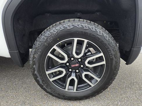 New 2026 GMC Sierra 1500 AT4 w/ AT4 Premium Package AWD/4WD image 7