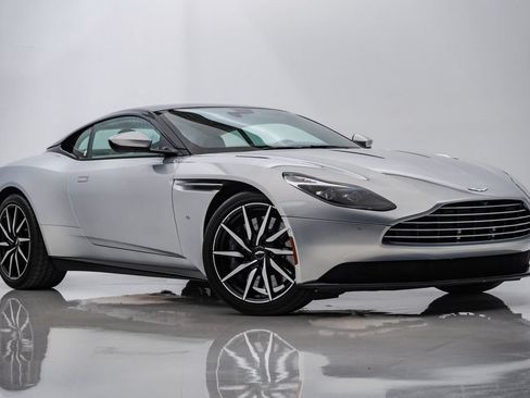 Used 2017 Aston Martin DB11 V12 RWD image 1