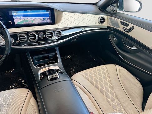 Used 2020 Mercedes-Benz Maybach S 650 image 24