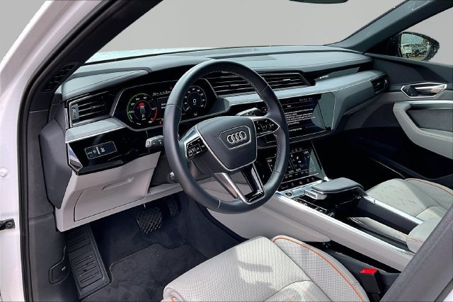 Used 2024 Audi Q8 e-tron Prestige AWD/4WD image 13