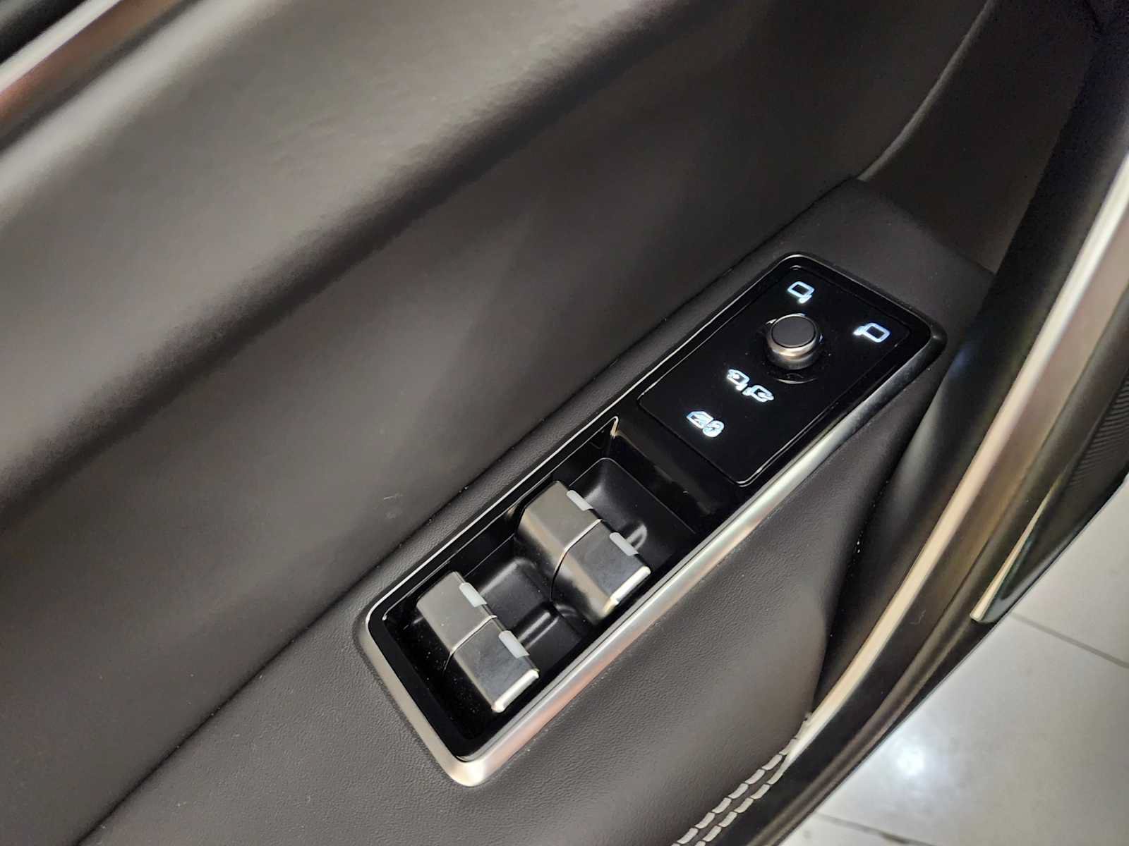 New 2026 Jaguar F-PACE R-Dynamic S AWD/4WD image 37