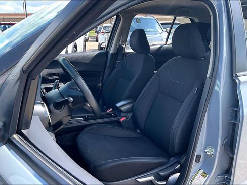 Certified 2023 Nissan Kicks SV image 8