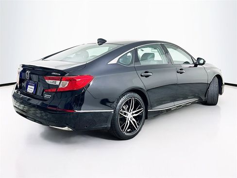 Certified 2022 Honda Accord Touring image 7