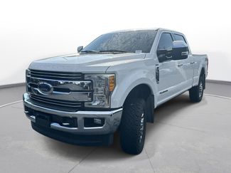 Used 2017 Ford F250 Lariat w/ Lariat Ultimate Package AWD/4WD video 2
