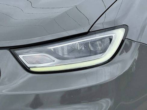 Used 2023 Chrysler Pacifica Touring-L FWD image 43