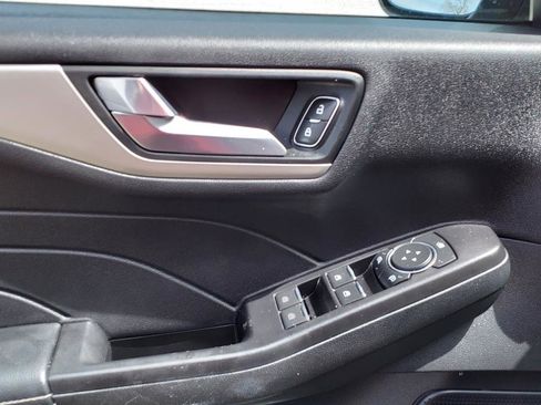 Used 2021 Ford Escape SEL image 9