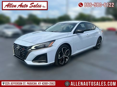 Used 2023 Nissan Altima 2.5 SR FWD image 1