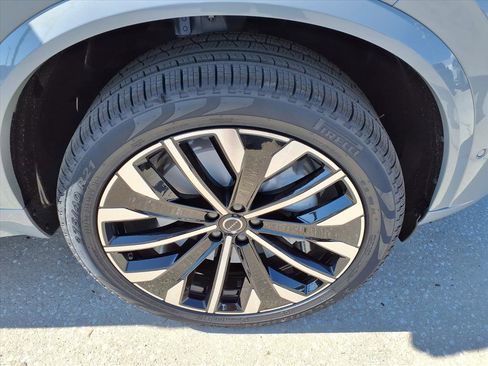 New 2026 Volvo XC90 B6 Plus w/ Protection Package Premier image 9