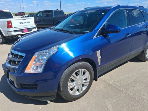 Used 2012 Cadillac SRX Luxury AWD/4WD image 4