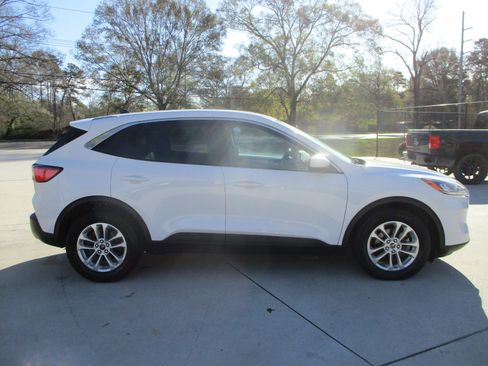 Used 2021 Ford Escape SE w/ Convenience Package image 9