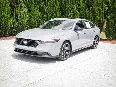 Used 2024 Honda Accord Sport image 5