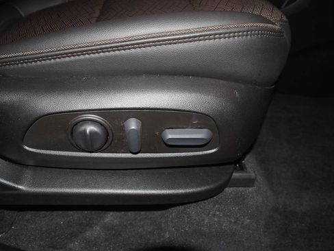 Certified 2023 Chevrolet Traverse High Country image 24