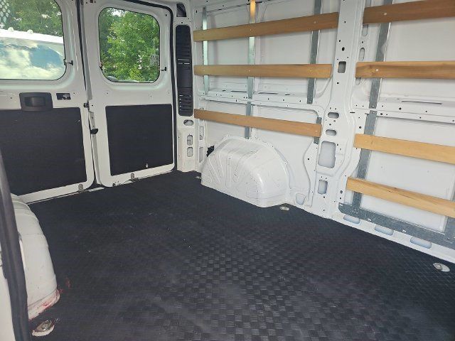 Used 2025 RAM ProMaster 2500 w/ U-Haul Equipment Group FWD image 11