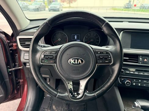Used 2017 Kia Optima EX image 22