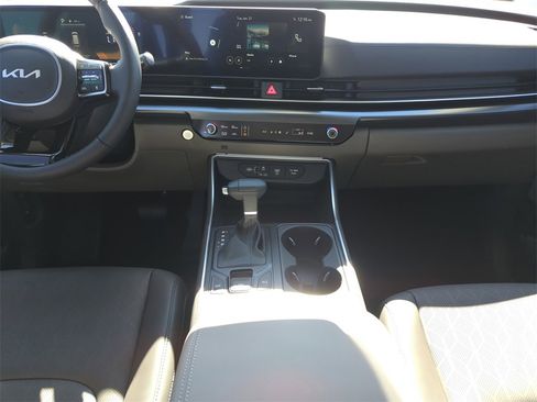 New 2026 Kia Carnival image 15