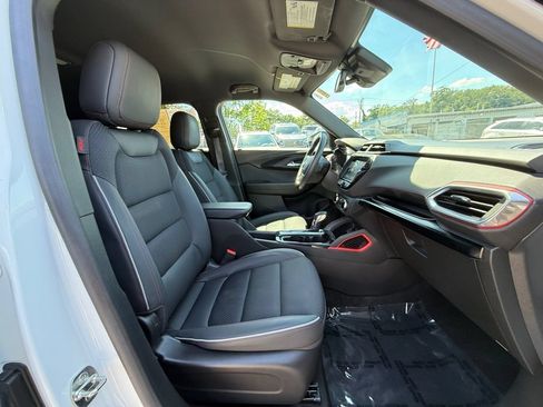 Used 2023 Chevrolet TrailBlazer RS w/ Convenience Package AWD/4WD image 26