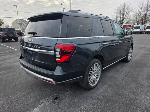 Certified 2022 Ford Expedition Limited image 5