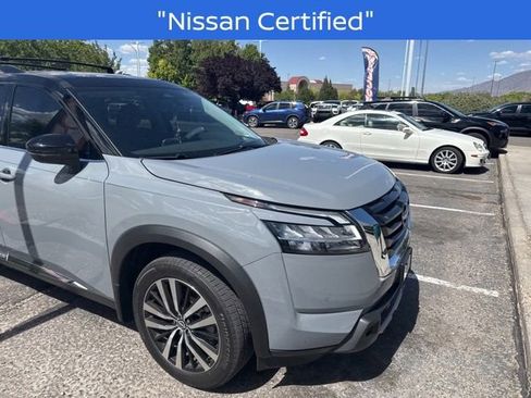 Certified 2024 Nissan Pathfinder Platinum AWD/4WD image 2