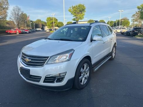Used 2017 Chevrolet Traverse Premier image 2