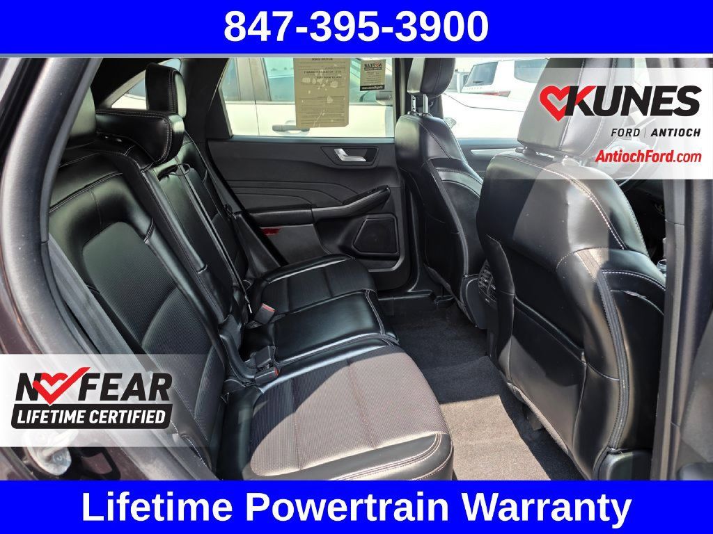 Certified 2025 Ford Escape Platinum AWD/4WD image 37