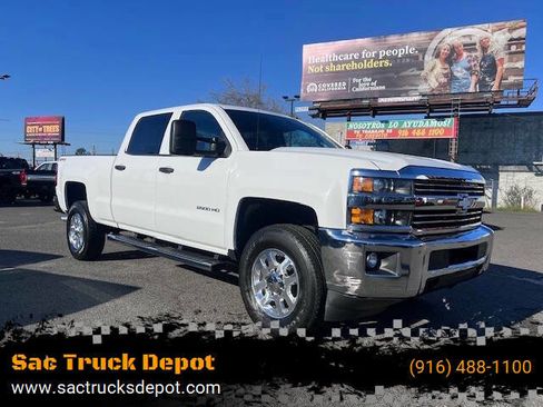 Used 2015 Chevrolet Silverado 2500 LT w/ LT Convenience Package image 1