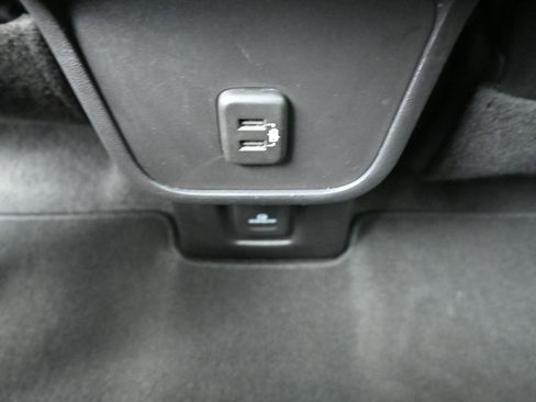 Used 2024 Chevrolet Equinox RS image 25