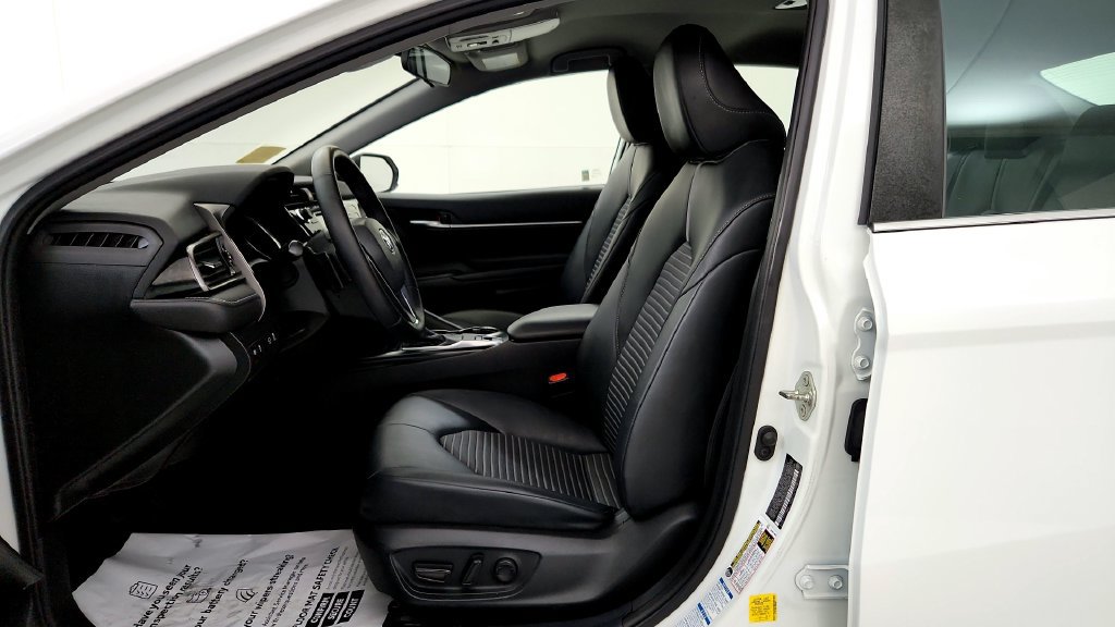 Certified 2020 Toyota Camry SE w/ Carpet Mat Package AWD/4WD image 22