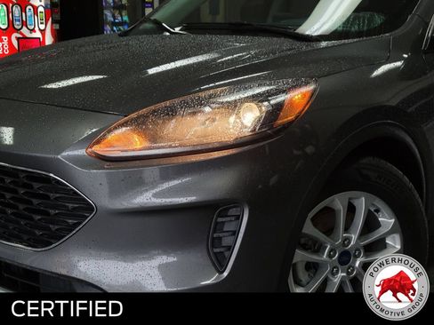 Used 2022 Ford Escape SE FWD image 10
