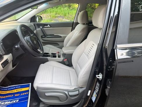Used 2018 Kia Sportage LX AWD/4WD image 13