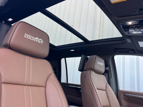 New 2026 Chevrolet Suburban High Country AWD/4WD image 16