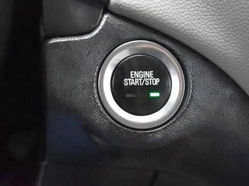 Used 2022 Chevrolet Equinox LT FWD image 29