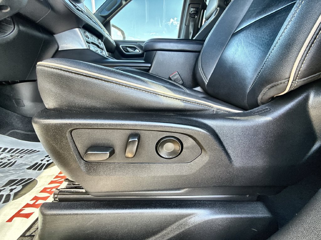 Used 2024 GMC Yukon XL SLT RWD image 15