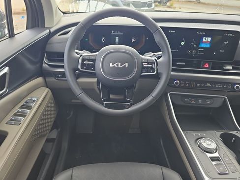 New 2026 Kia Carnival LXS FWD image 13