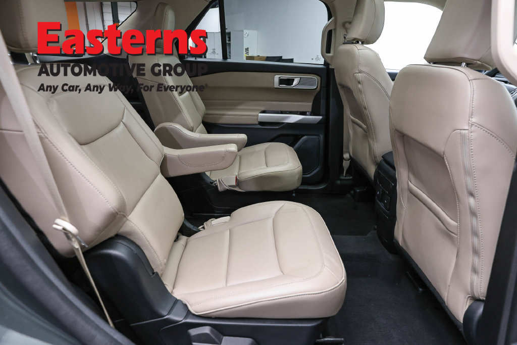 Used 2023 Ford Explorer XLT w/ Equipment Group 202A AWD/4WD image 28