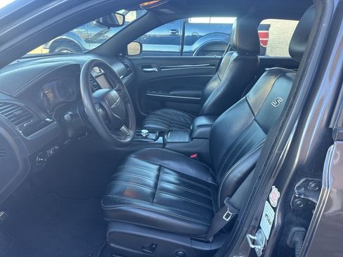 Used 2023 Chrysler 300 S image 9
