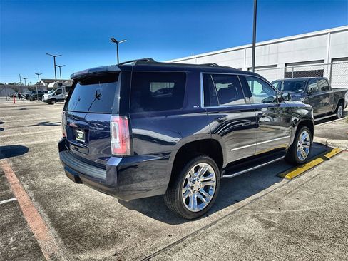 Used 2018 GMC Yukon SLT w/ Premium Edition image 11