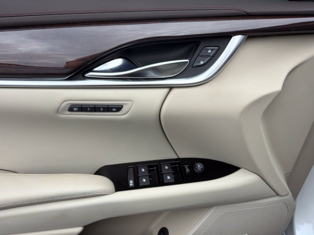 Used 2016 Cadillac XTS Luxury w/ LPO, Protection Package FWD image 25