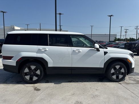 New 2026 Hyundai Santa Fe SE image 4