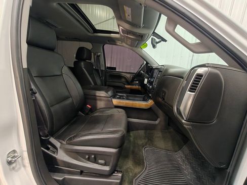 Used 2017 Chevrolet Silverado 1500 LTZ w/ Sport Package AWD/4WD image 29