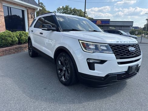 Used 2018 Ford Explorer Sport w/ Equipment Group 401A AWD/4WD image 6
