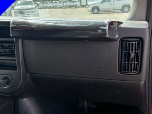 New 2026 Chevrolet Express 2500 RWD image 28